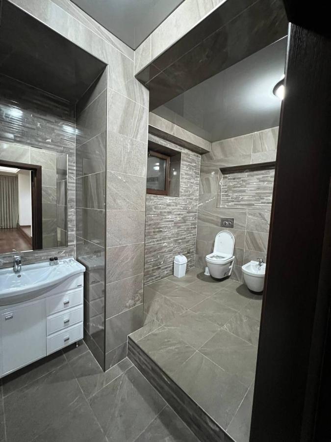 Lite Guest House Бишкек Екстериор снимка