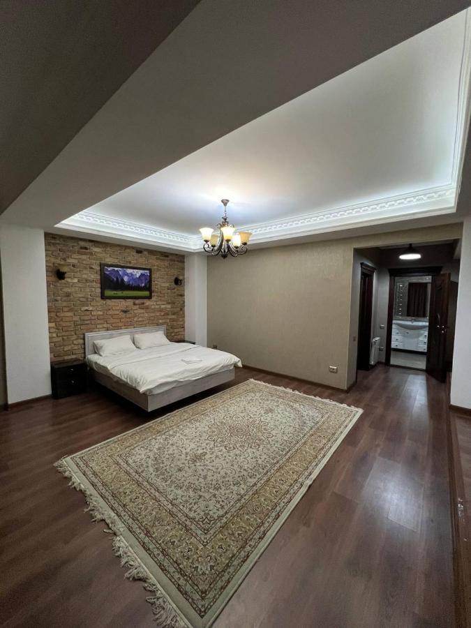 Lite Guest House Бишкек Екстериор снимка