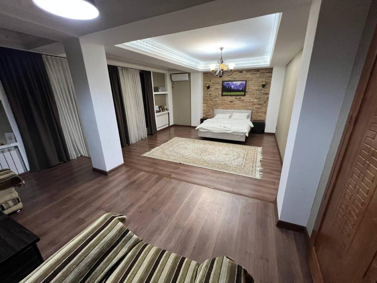 Lite Guest House Бишкек Екстериор снимка