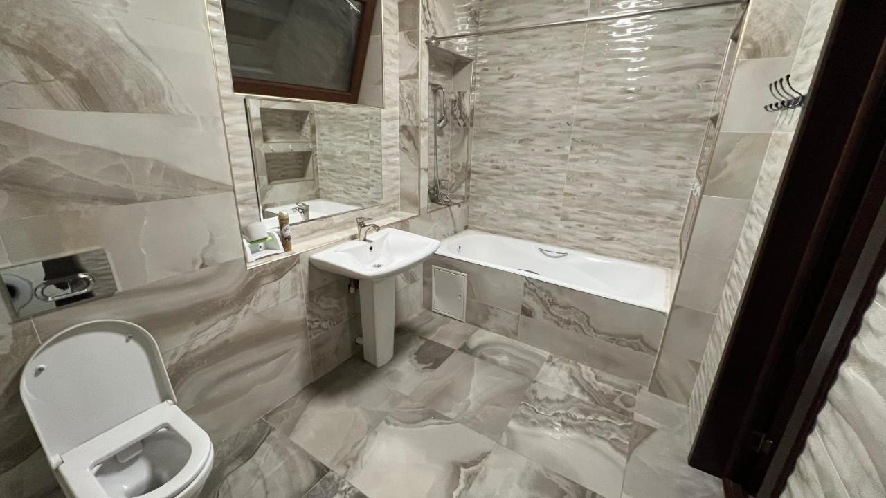 Lite Guest House Бишкек Екстериор снимка